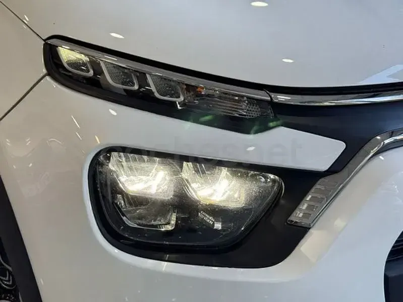 Usado Citroën C3 Feel 102 CV (75 kW) 2021 Blanco Utilitario
