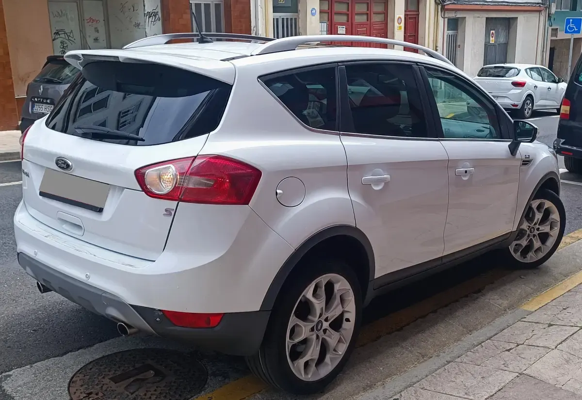 Usado Ford Kuga Titanium 163 CV (119 kW) 2012 Blanco SUV