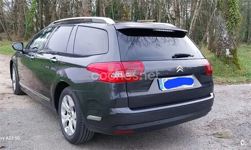 Usado Citroën C5 140 CV (102 kW) 2010 Negro Familiar