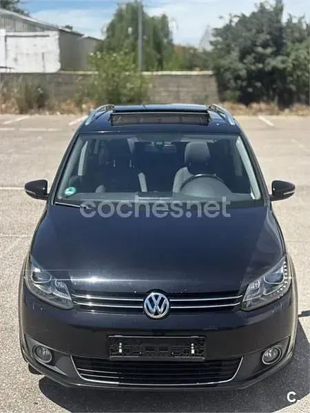 Usado VW Touran Sport 140 CV (102 kW) 2015 Negro Monovolumen