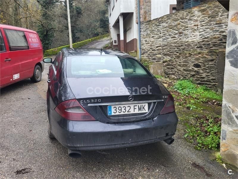 Usado Mercedes CLS320 224 CV (164 kW) 2007 Negro Berlina