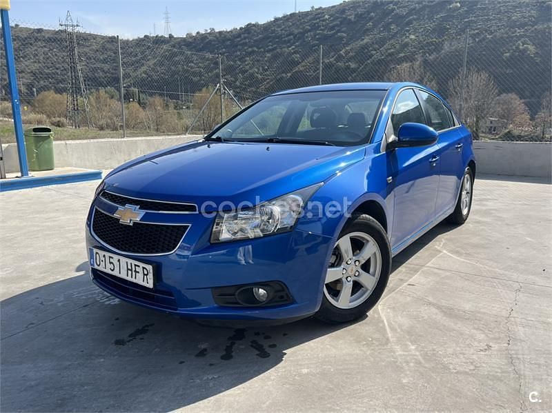 Usado Chevrolet Cruze LS 124 CV (91 kW) 2011 Azul Berlina