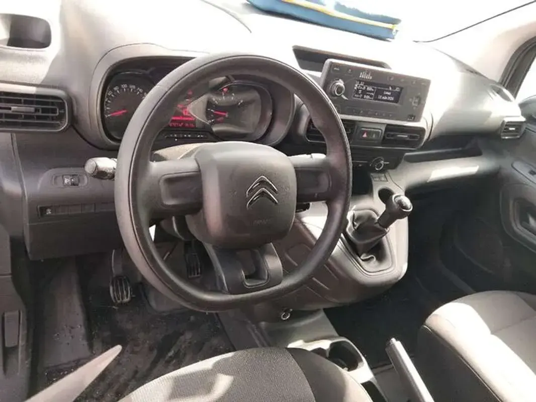 Usado Citroën Berlingo 76 CV (55 kW) 2021 Blanco Monovolumen
