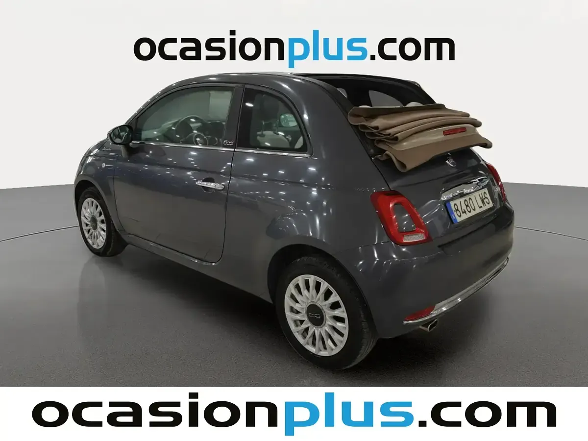 Begagnad Fiat 500 Dolcevita 70 HK (51 kW) 2022 Grå Cab