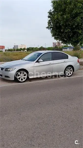 Usado BMW 318 122 CV (89 kW) 2007 Gris / plata Berlina