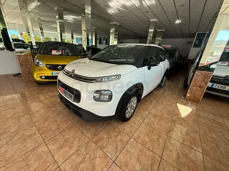 Usado Citroën C3 Aircross Live 82 CV (60 kW) 2018 Rojo SUV