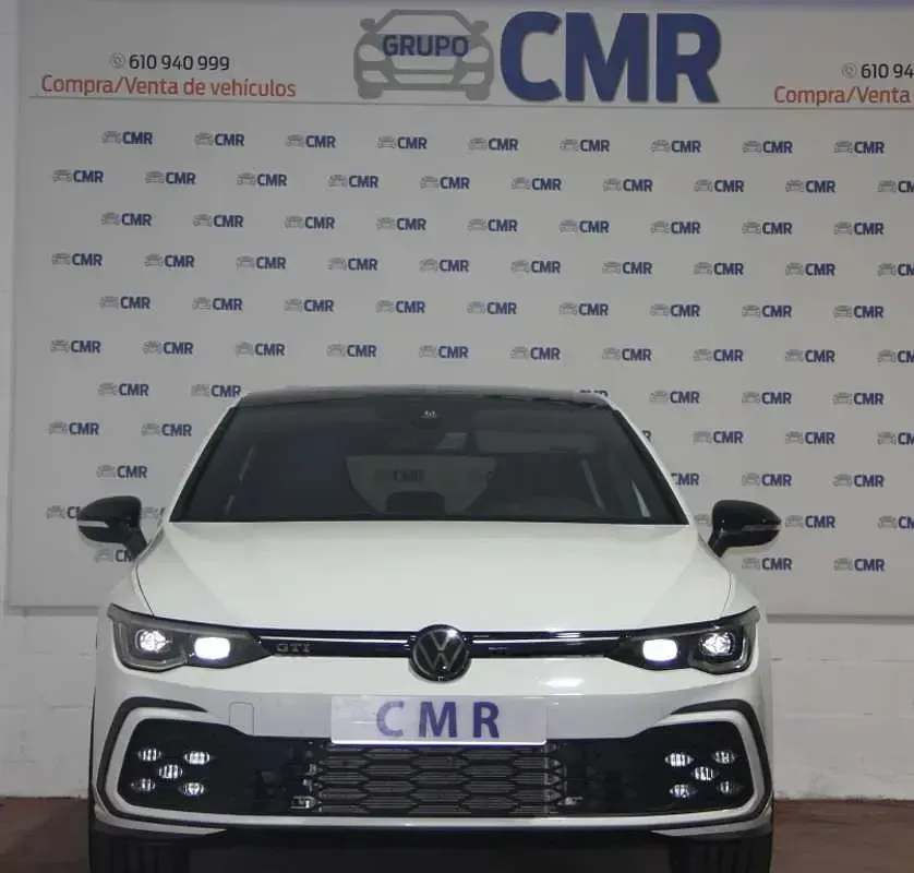 Usado VW Golf VIII GTI 245 CV (180 kW) 2023 Blanco Utilitario