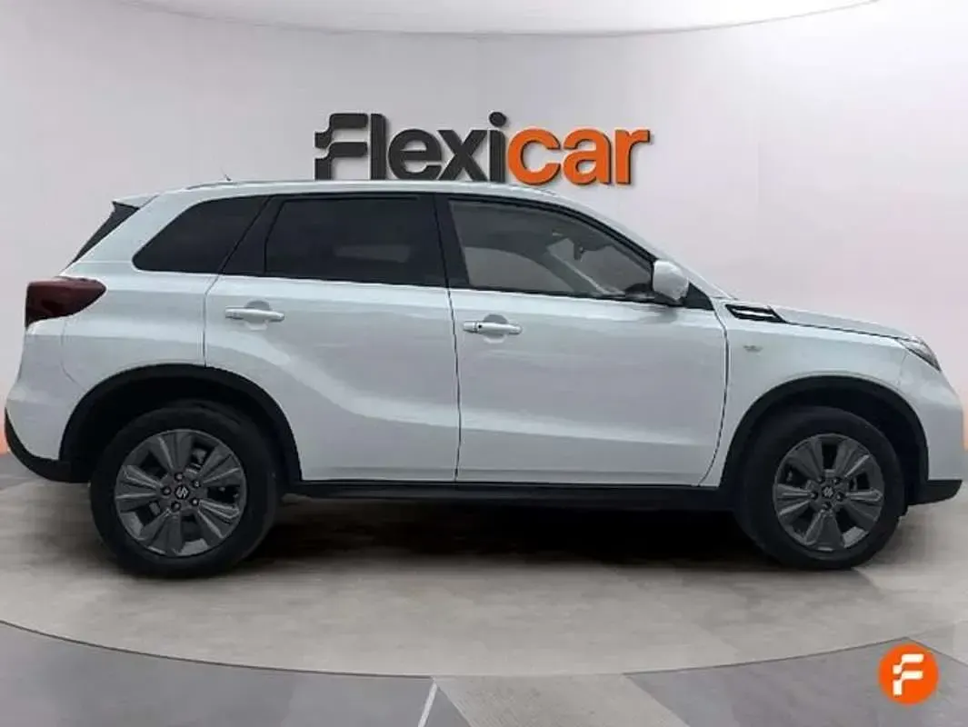 Usado Suzuki Vitara 110 CV (80 kW) 2025 Blanco SUV