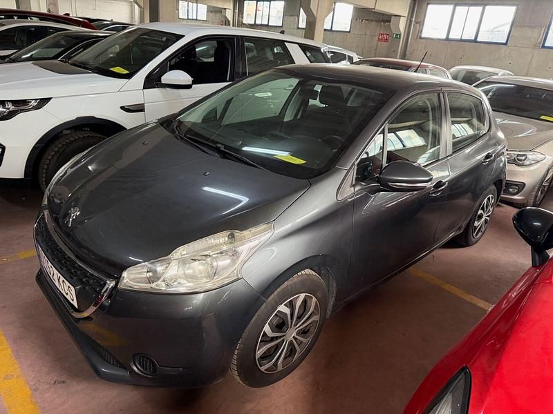 Usado Peugeot 208 68 CV (50 kW) 2014 Gris Utilitario