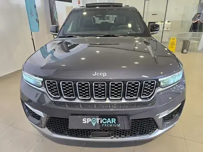 Usado Jeep Grand Cherokee Summit 381 CV (280 kW) 2024 Gris / plata SUV