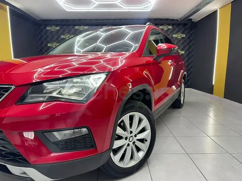 Usado Seat Ateca Style 150 CV (110 kW) 2021 Granate SUV