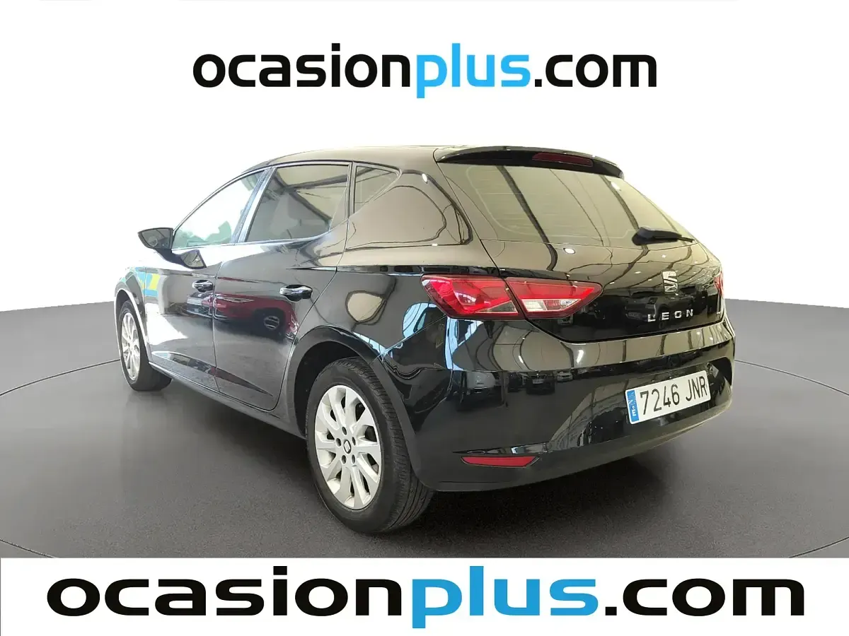 Usado Seat Leon Style 110 CV (80 kW) 2016 Negro