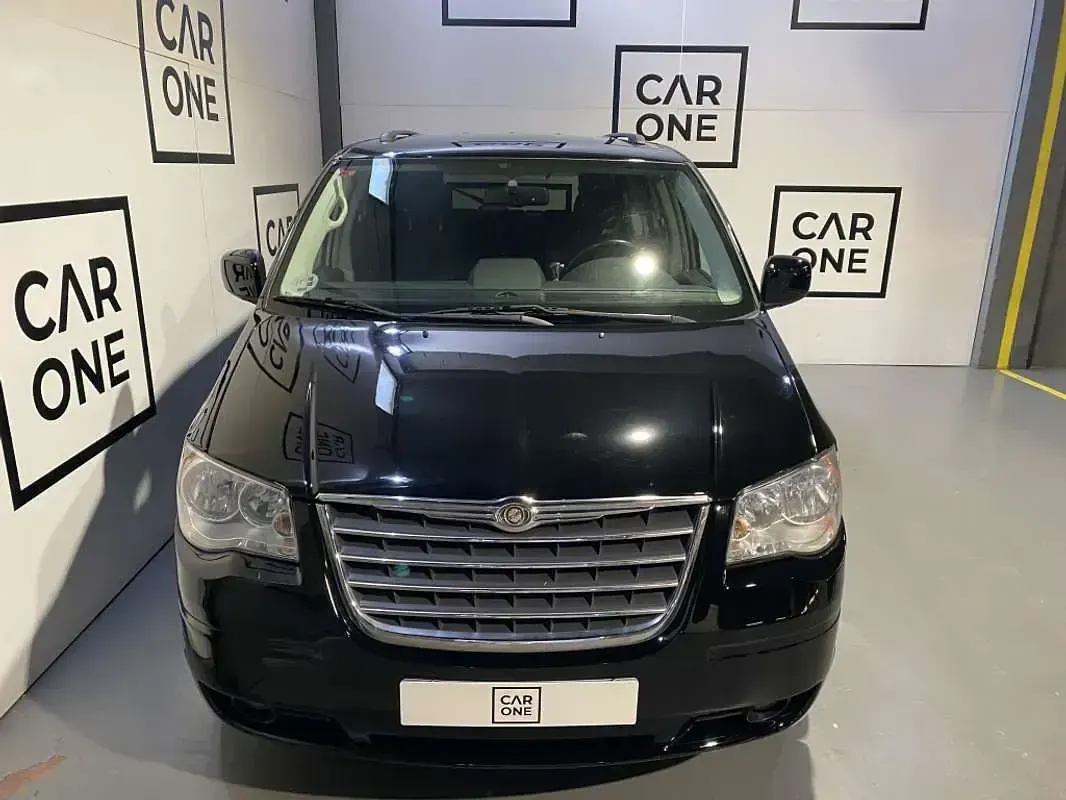 Usado Chrysler Voyager 150 CV (110 kW) 2008 Negro Monovolumen