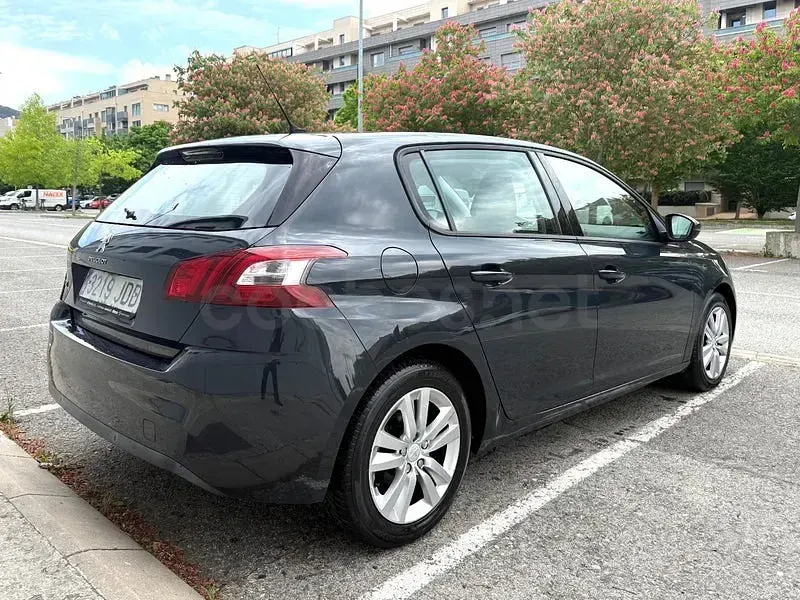 Usado Peugeot 308 Allure 155 CV (114 kW) 2015 Negro Berlina