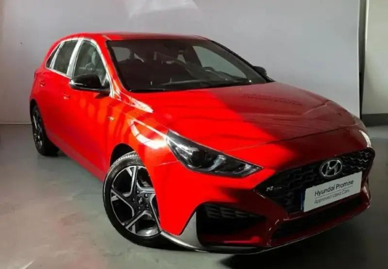 Nuevo Hyundai i30 N Line 100 CV (73 kW) 2025 Rojo