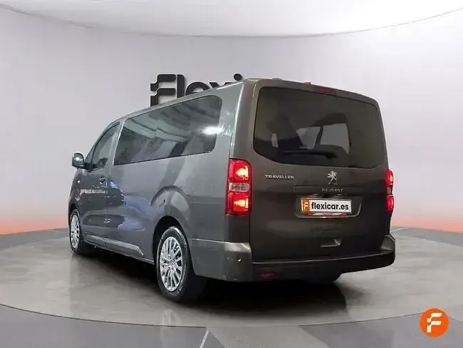 Usado Peugeot Traveller Active 120 CV (88 kW) 2021 Gris Monovolumen