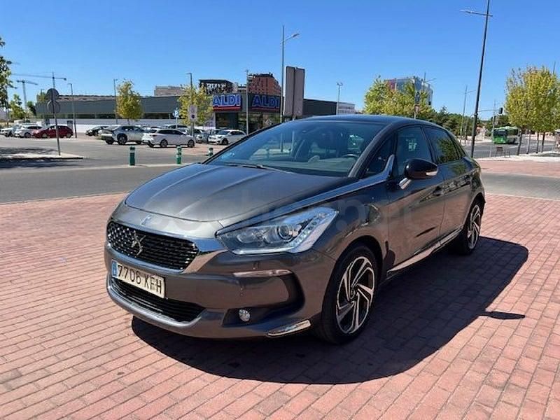 Usado DS Automobiles DS5 Design 150 CV (110 kW) 2017 Gris / plata Utilitario