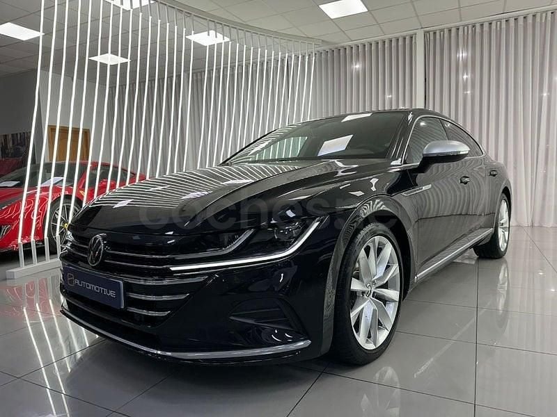 Usado VW Arteon Elegance 150 HP (110 kW) 2023 Preto Sedan