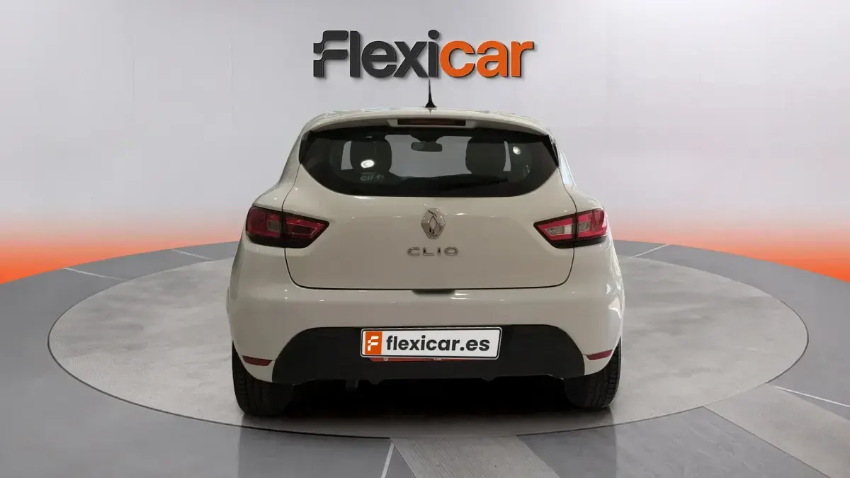 Usado Renault Clio IV Business 76 CV (55 kW) 2019 Blanco Berlina