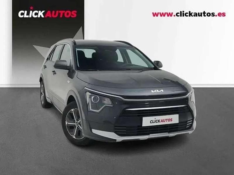 Usado Kia Niro 129 CV (94 kW) 2025 Gris SUV