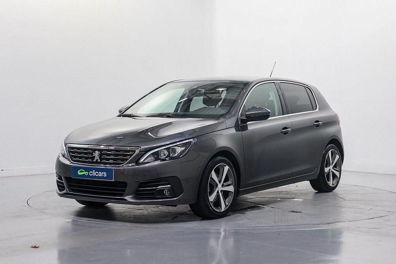 Usado Peugeot 308 Allure 130 CV (95 kW) 2018 Gris / plata Berlina