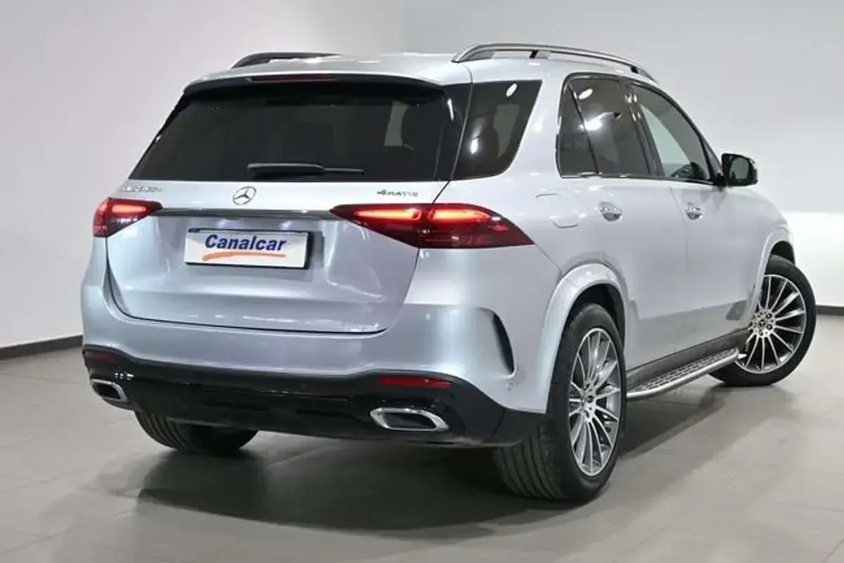 Usado Mercedes E220 197 CV (144 kW) 2024 Gris Familiar