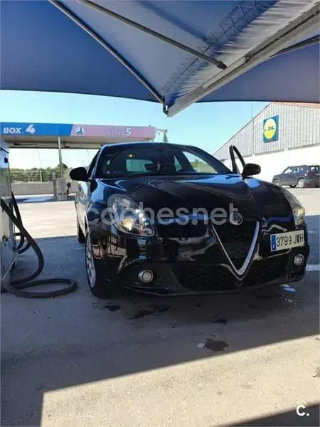 Usado Alfa Romeo Giulietta 120 CV (88 kW) 2017 Negro Utilitario