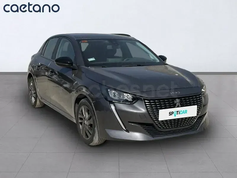 Usado Peugeot 208 Active 100 CV (73 kW) 2021 Gris / plata Utilitario