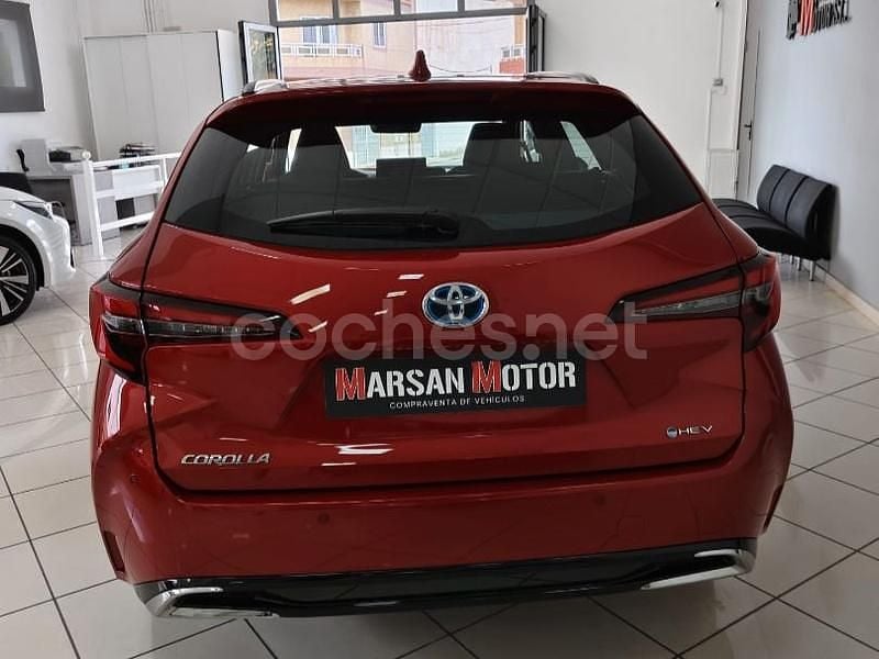 Nuevo Toyota Corolla Active 140 CV (102 kW) 2025 Rojo Familiar