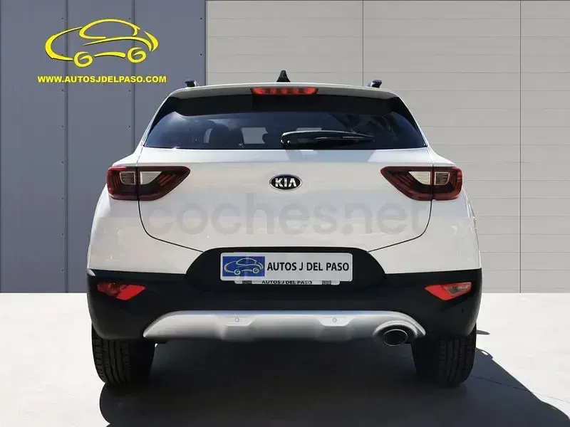 Usado Kia Stonic 100 CV (73 kW) 2019 Blanco SUV