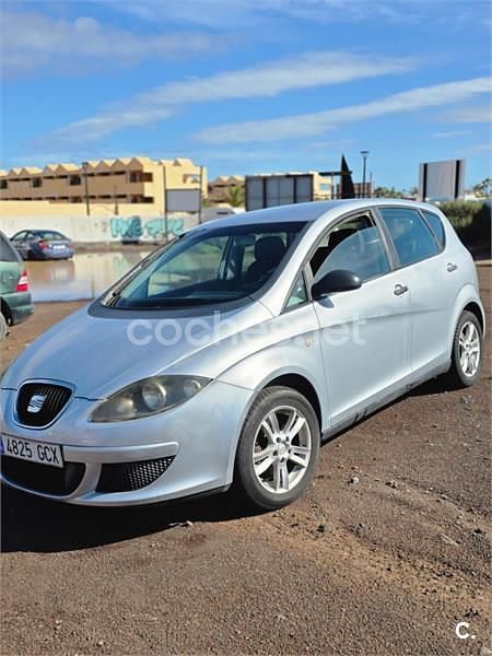 Usado Seat Altea Reference 102 CV (75 kW) 2007 Azul Monovolumen