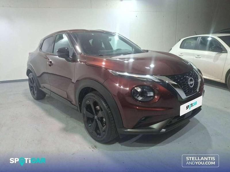 Usado Nissan Juke Tekna 116 CV (85 kW) 2025 Rojo SUV