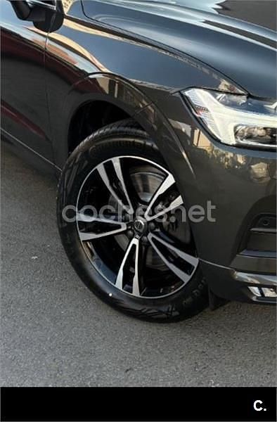 Usado Volvo XC60 Momentum 150 CV (110 kW) 2019 Verde SUV