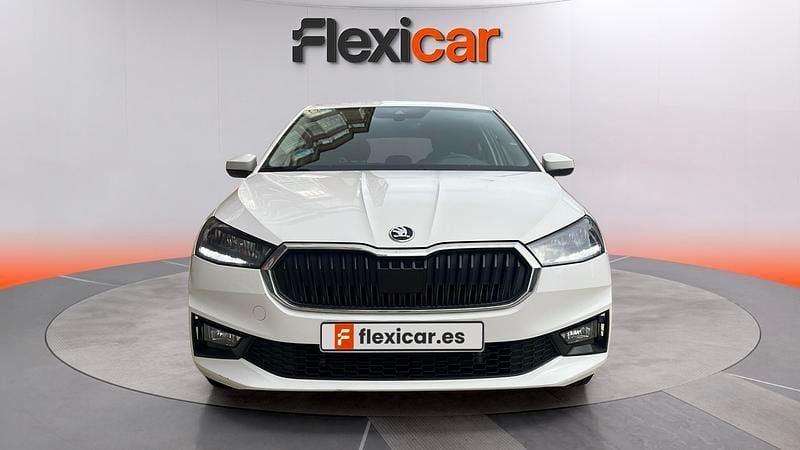 Usado Skoda Fabia Selection 95 CV (69 kW) 2024 Blanco Utilitario