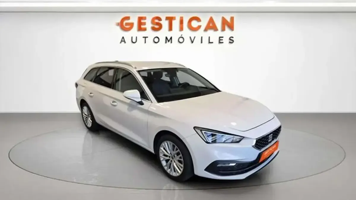 Usado Seat Leon XCELLENCE 205 CV (150 kW) 2022 Blanco Utilitario