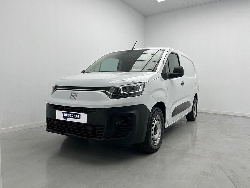 Blanco Nuevo 2025 Fiat Doblò Monovolumen | 21.990 € - Imagen 1/4