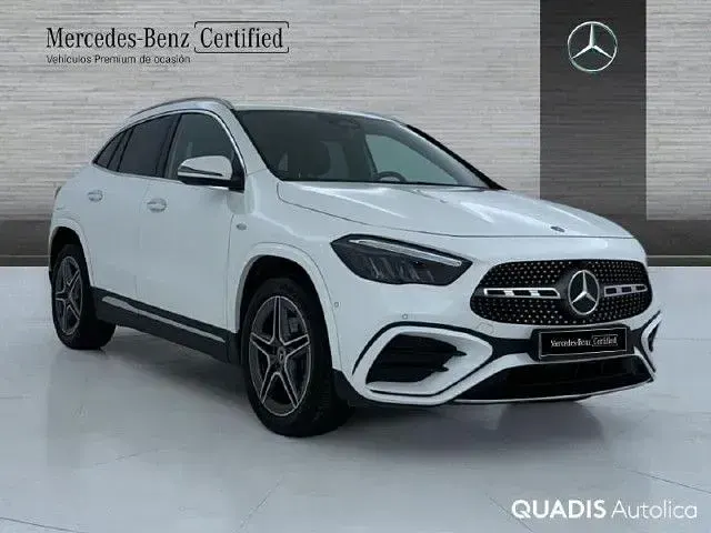 Usado Mercedes GLA250 218 CV (160 kW) 2026 Blanco polar SUV