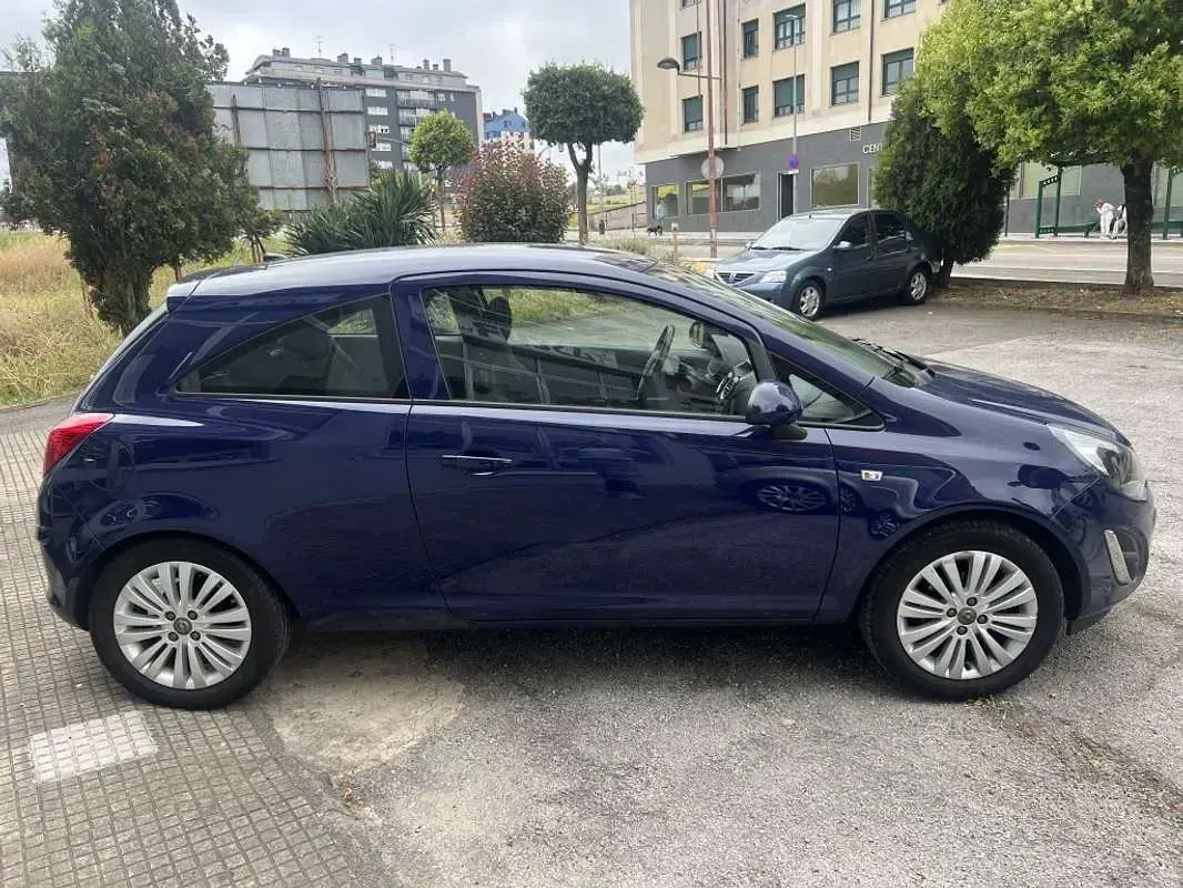 Usado Opel Corsa Expression 86 CV (63 kW) 2014 Azul Utilitario