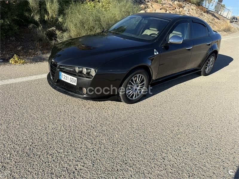 Negro Usado 2008 Alfa Romeo 159 Distinctive Berlina | 4500 € (Precio justo) - Imagen 1/4