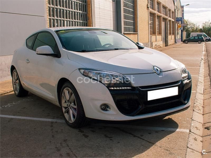 Blanco Usado 2012 Renault Mégane Dynamique Berlina | 8000 € (Precio justo) - Imagen 1/4