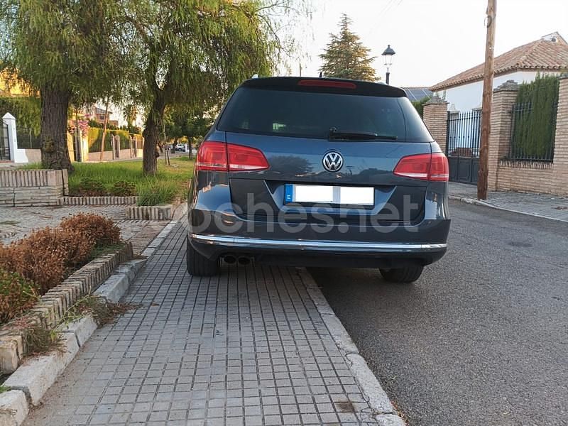 Usado VW Passat Highline 170 CV (125 kW) 2011 Gris / plata Familiar