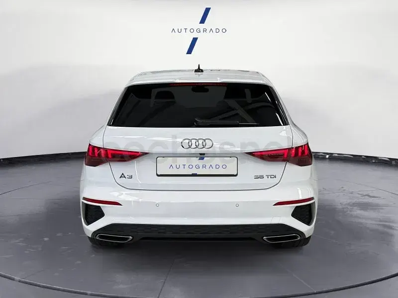 Usado Audi A3 S-Line 150 CV (110 kW) 2022 Blanco Berlina