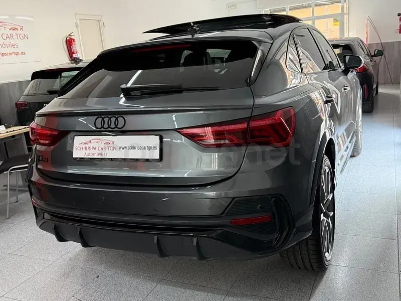 Usado Audi Q3 Sportback S-Line 245 CV (180 kW) 2024 Gris / plata SUV