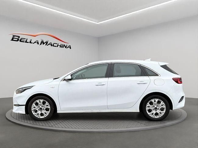 Usado Kia Ceed 100 CV (73 kW) 2022 Blanco Utilitario