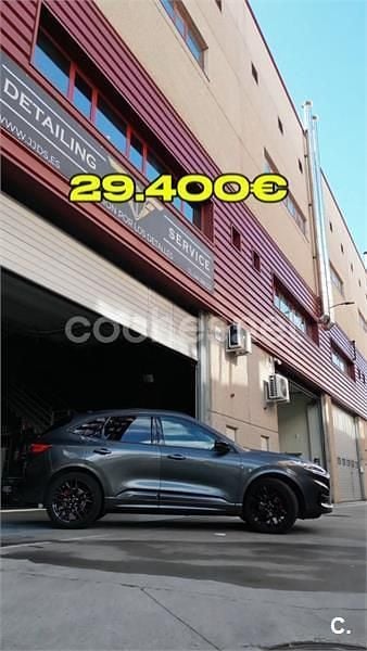 Usado Ford Kuga Vignale 190 CV (139 kW) 2023 Gris / plata SUV