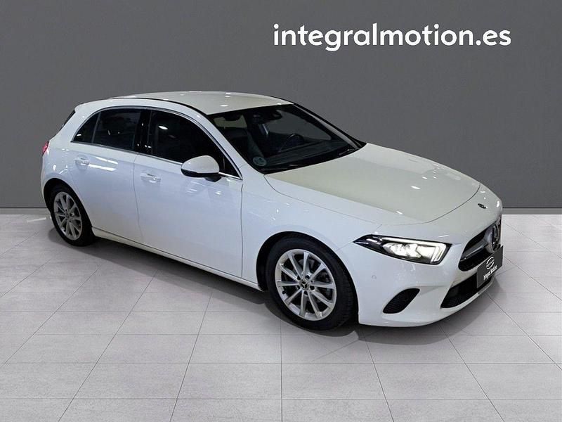 Usado Mercedes A180 116 CV (85 kW) 2020 Blanco Berlina