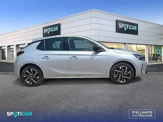 Usado Opel Corsa 100 CV (73 kW) 2026 Plateado Utilitario