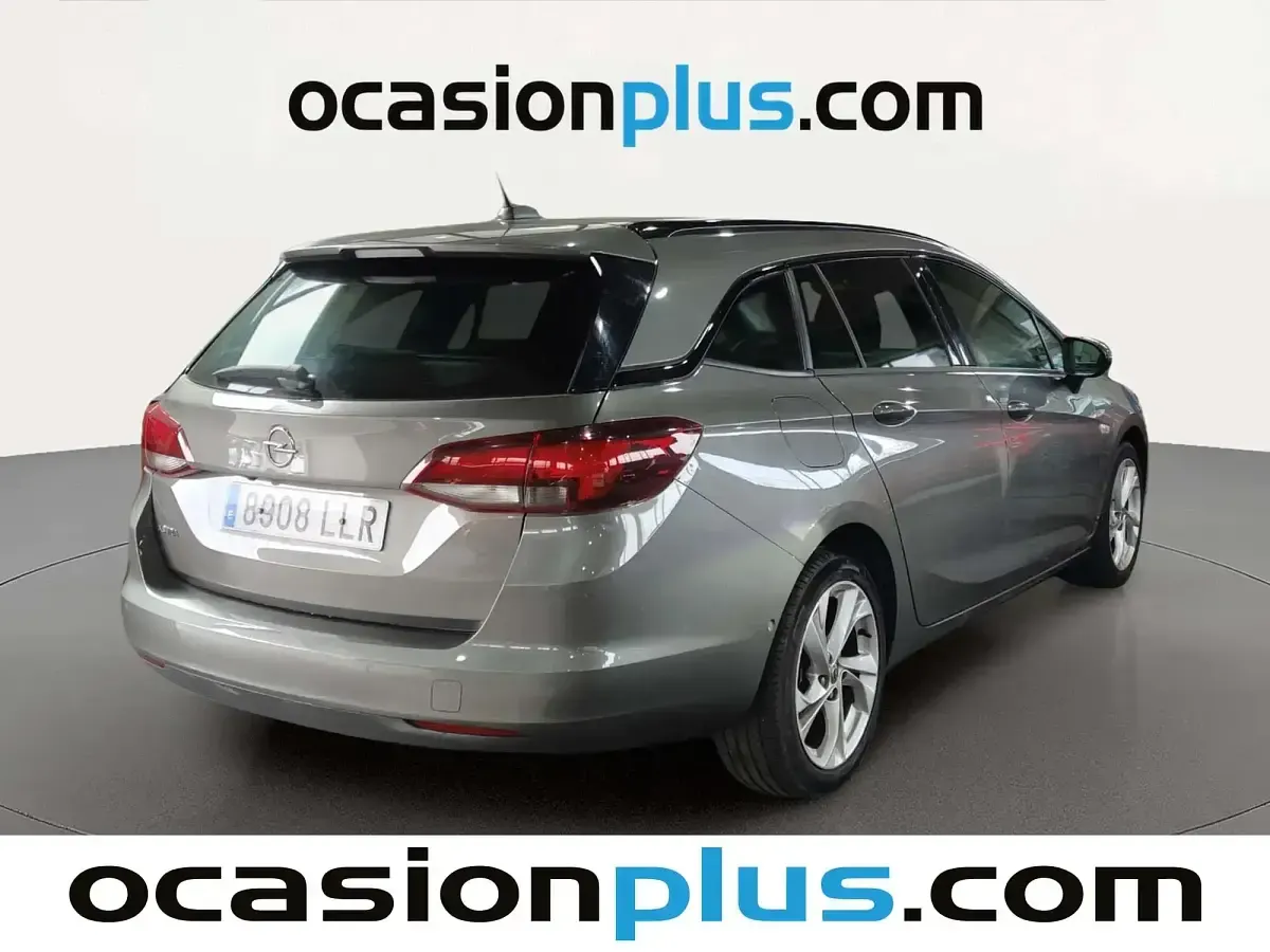 Usado Opel Astra Business Elegance 145 CV (106 kW) 2020 Gris Familiar