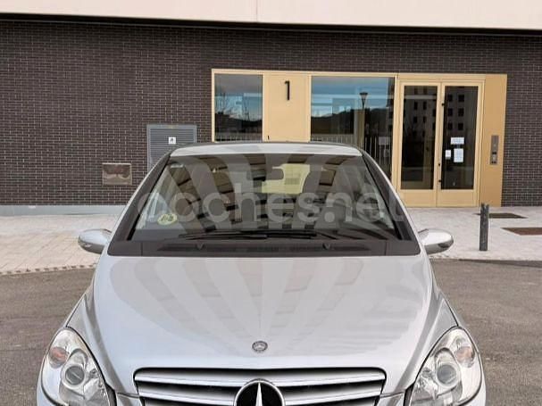 Usado Mercedes B200 193 CV (141 kW) 2007 Gris / plata Monovolumen