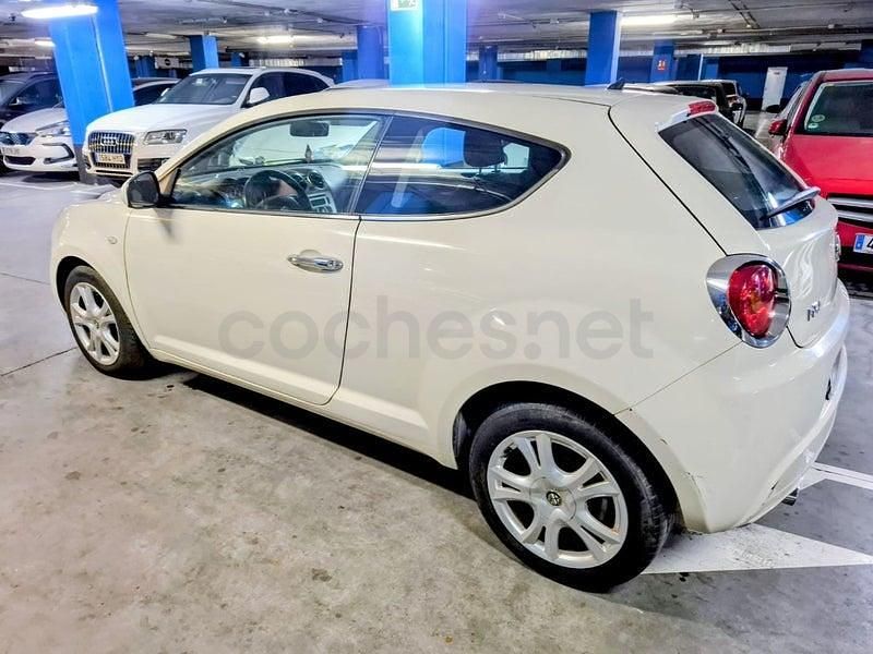 Usado Alfa Romeo GT Junior 95 CV (69 kW) 2011 Blanco Berlina